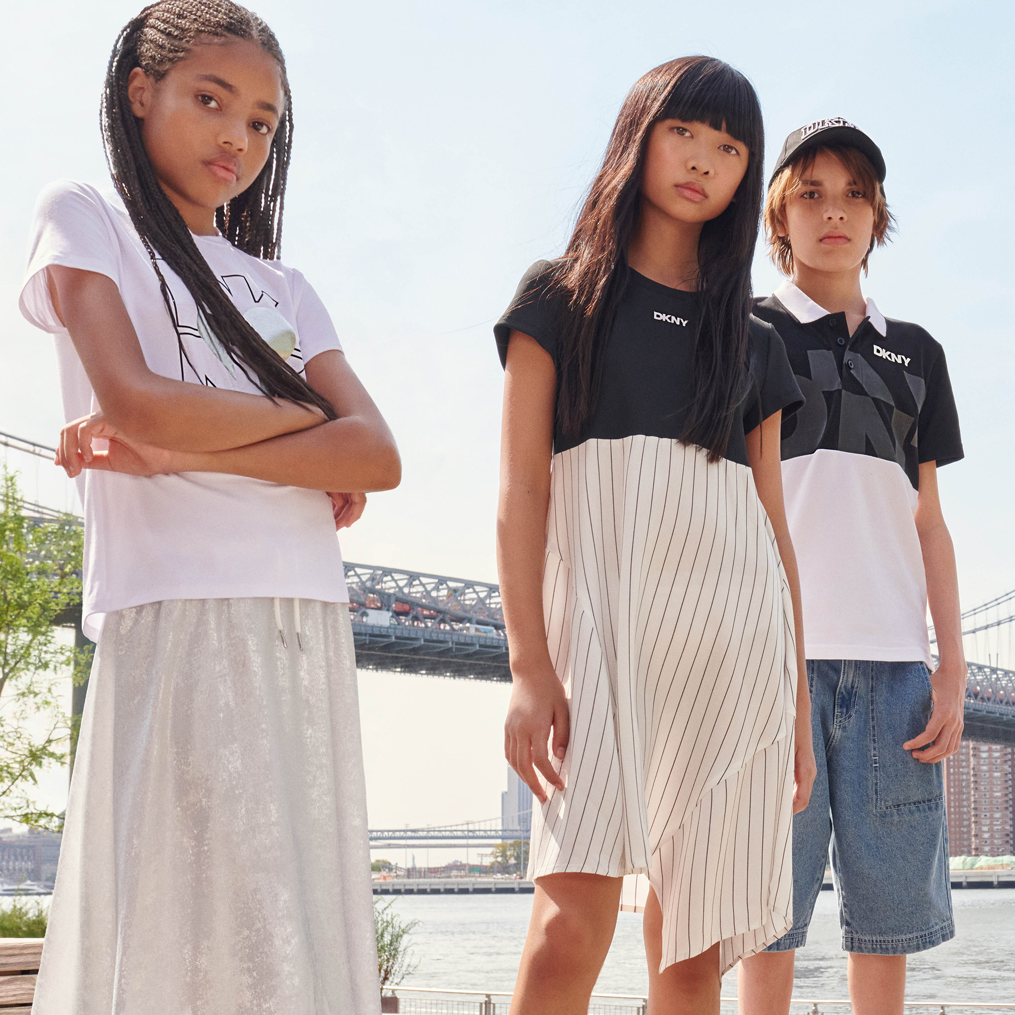 Polo de manga corta DKNY para NIÑO