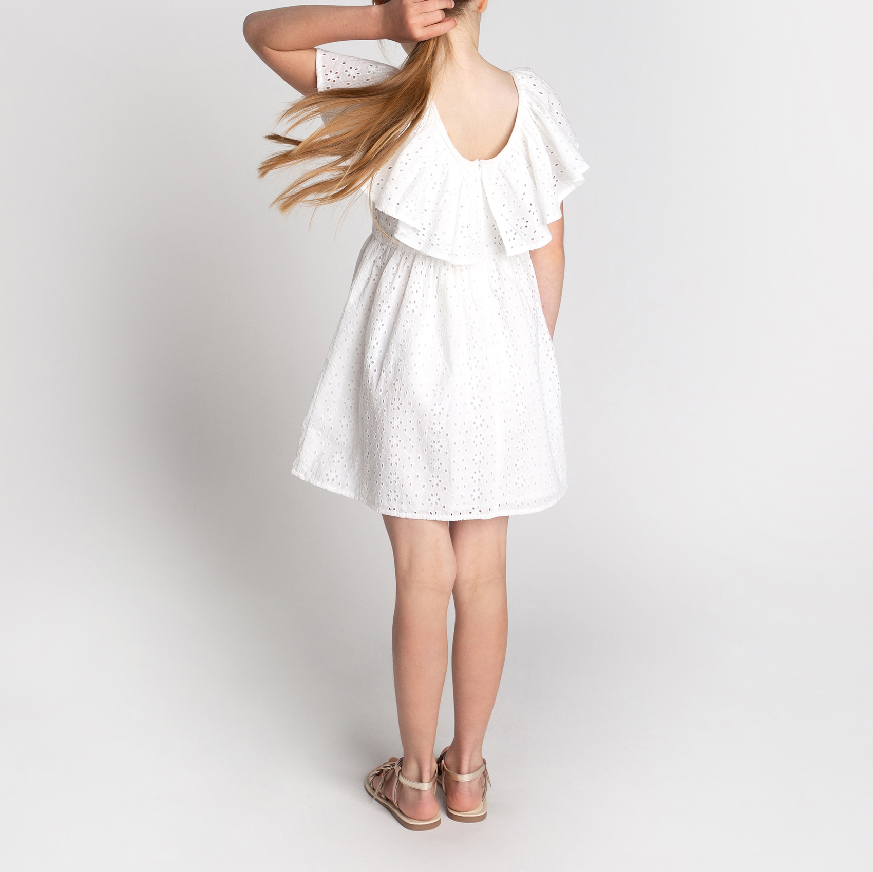 Robe en broderie anglaise CARREMENT BEAU pour FILLE