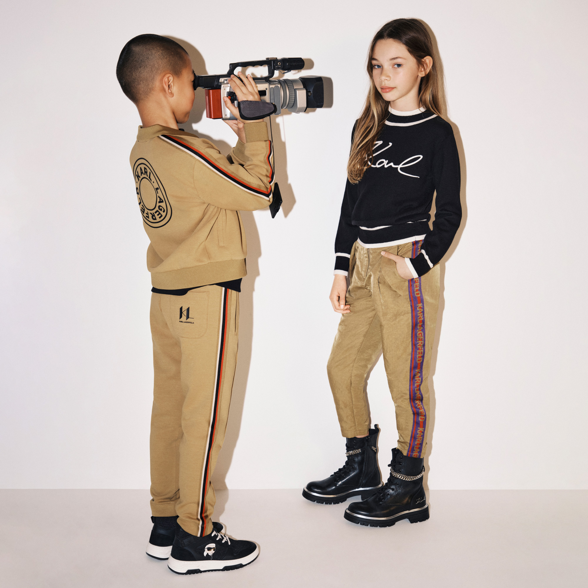 Broek met gestreepte biezen KARL LAGERFELD KIDS Voor