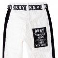 Pantalón carrot + cinturón DKNY para NIÑA