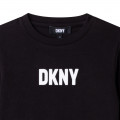 Camiseta con el logo estampado DKNY para NIÑA