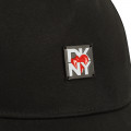 Gorra con la marca DKNY para NIÑA