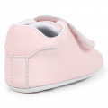 Pantufas em pele com velcro KENZO KIDS para UNISEXO