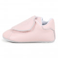 Pantufas em pele com velcro KENZO KIDS para UNISEXO