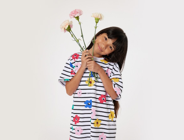 Vestido infantil de rayas de colores de Sonia Rykiel 