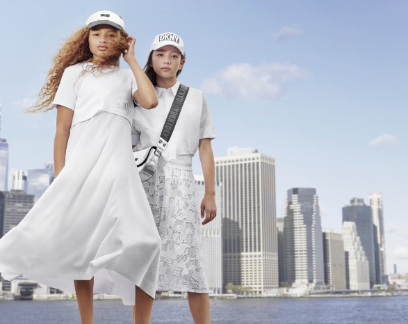 Sportwear-Look der Marke DKNY für Kinder 