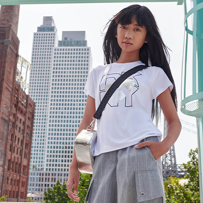 Vêtements et Accessoires pour enfants de la marque DKNY