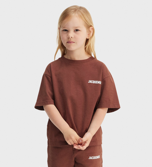 camiseta para niña de la marca de lujo Jacquemus
