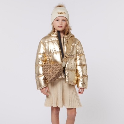 abrigo polar blanco infantil de la marca Michael Kors