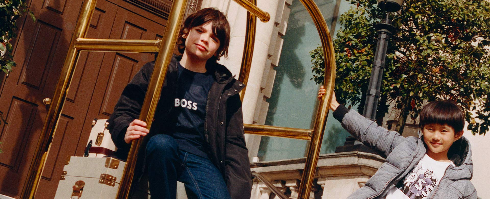 Les vêtements pour enfants de la marque boss sur Kids around