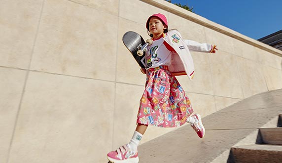 t-shirt and jacket for girls from the brand kenzo kids