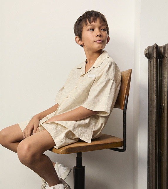 Colección Primavera-Verano, vestido de la marca Lanvin para niños Kids around