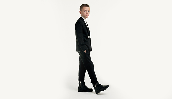 Selección de ropa formal de la marca de lujo Givenchy